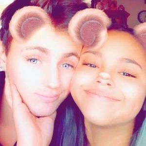 Meet your Posher, Elisa